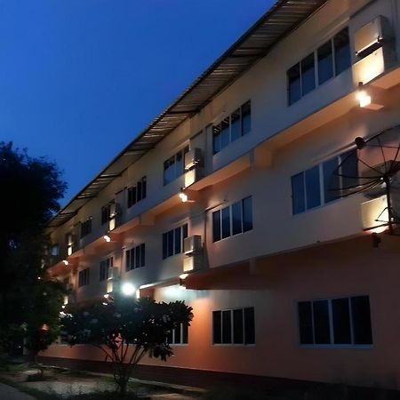 Bussarakam Place Hotel จันทบุรี ภายนอก รูปภาพ