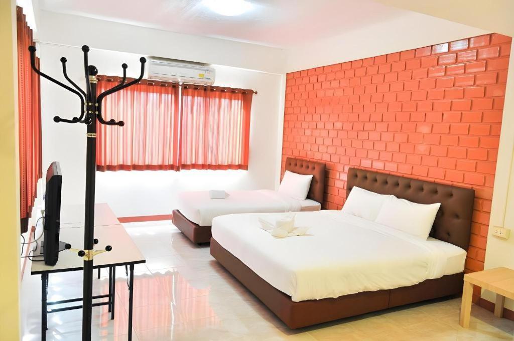 Bussarakam Place Hotel จันทบุรี ภายนอก รูปภาพ