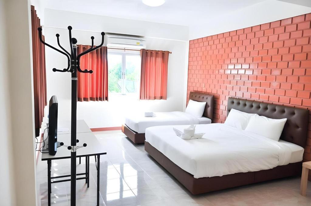 Bussarakam Place Hotel จันทบุรี ภายนอก รูปภาพ
