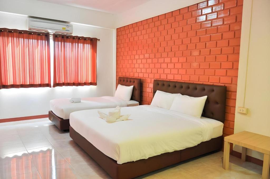 Bussarakam Place Hotel จันทบุรี ภายนอก รูปภาพ