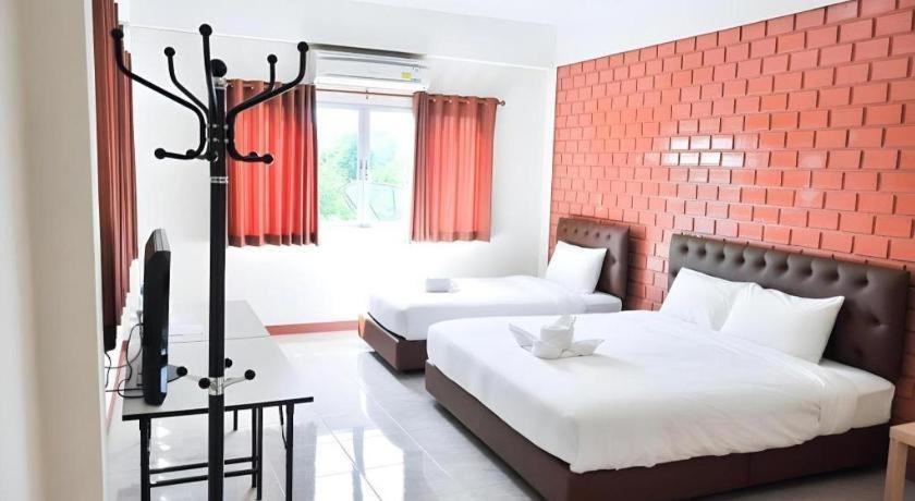 Bussarakam Place Hotel จันทบุรี ภายนอก รูปภาพ