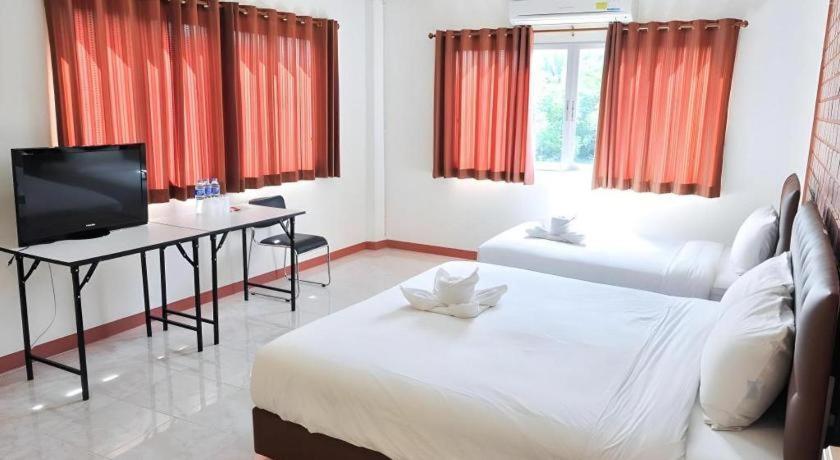 Bussarakam Place Hotel จันทบุรี ภายนอก รูปภาพ