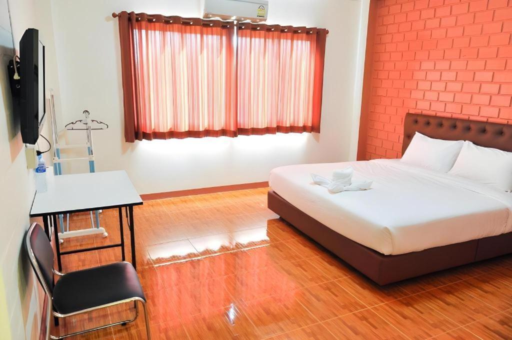 Bussarakam Place Hotel จันทบุรี ภายนอก รูปภาพ